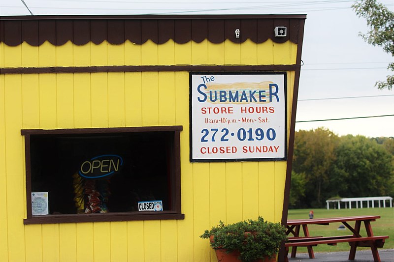 File:The Submaker in Menands, New York.jpg