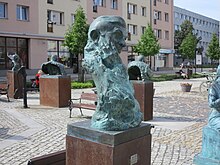 Zbigniew Herbert, rzeźba Karola Badyny na Górnym Rynku w Lwówku Śląskim