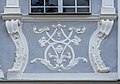 English: Window parapet at the facade of the south wing Deutsch: Fensterbrüstung am S-Flügel