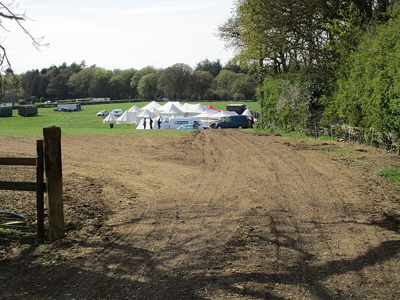 File:Easter camp - geograph.org.uk - 5357086.jpg