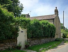 Ellingstring, Lilac Cottage - geograph.org.uk - 6914631.jpg