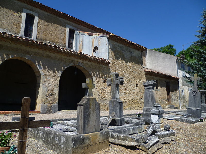 File:Église de Montesquieu-Avantès 2.jpg