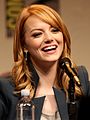 Emma Stone op 17 maart 2012 (Foto: Gage Skidmore) geboren op 6 november 1988