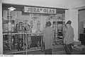 Deutsch: Stand von Jenaer Glas auf der Leipziger Messe (Rössing, Sep. 1952) English: fair stall of Jenaer Glas at Leipzig fair 1952