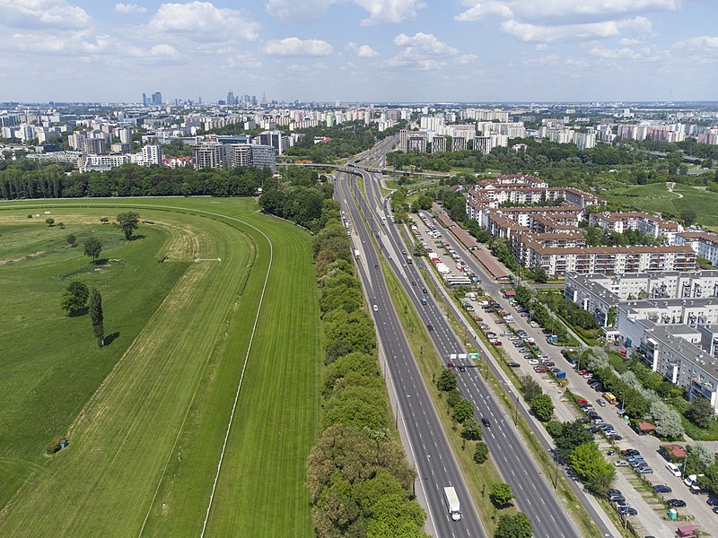 File:Pulawska Street Wyscigi aerial 2021.jpg