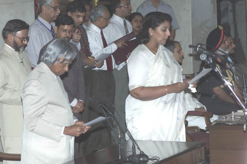 File:The President Dr. A.P. J. Abdul Kalam administering the oath as Minister of State (Independent Charge) to Smt. Renuka Chaudhary at a Swearing-in Ceremony in New Delhi on May 22, 2004.jpg