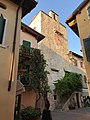 Der Wach- und Uhren­turm „Torre dell’orologio“ in Torri del Benaco