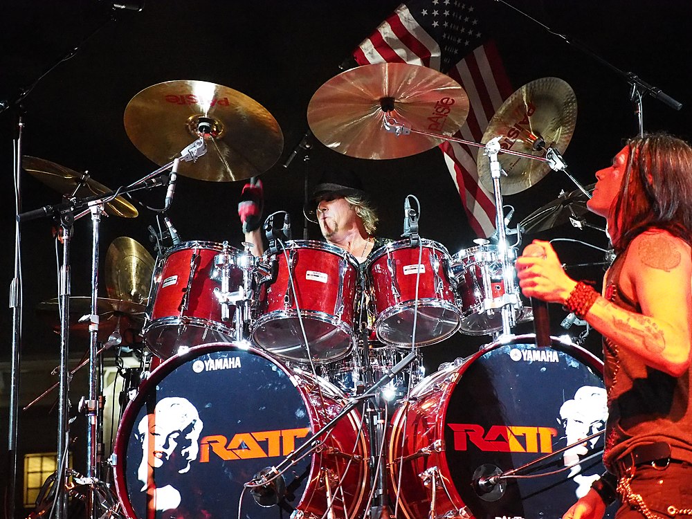 Bobby Blotzer Ratt in Houston October 2016.jpg