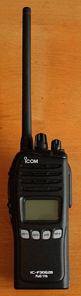 File:ICOM IC-F3062S-fug11b.jpg