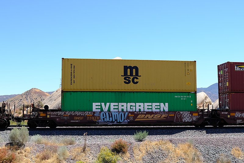 File:Freight Benching in SoCal - 8-30-2020 (50299551813).jpg