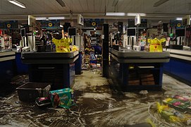 Inside Shoprite (8149435621).jpg