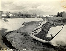 Los Angeles River - flood of 1938 - confluence of Tujunga Wash and LA River (SPCOL27).jpg