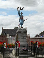 Le Poilu victorieux (monument aux morts)