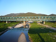 Pont de la línia creuant el riu Ripoll a Montcada