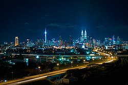 Panorama notturno del nuovo centro direzionale di Kuala Lumpur