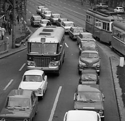 19-es jelzésű Ikarus 620-as busz a Baross térnél 1972-ben