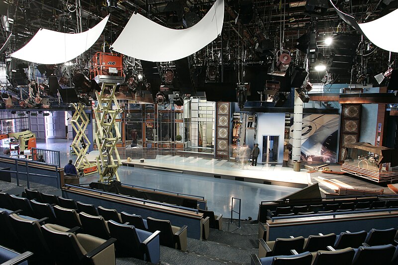 File:NBC Studios - Studio 11 - The Jay Leno Show set 07.jpg