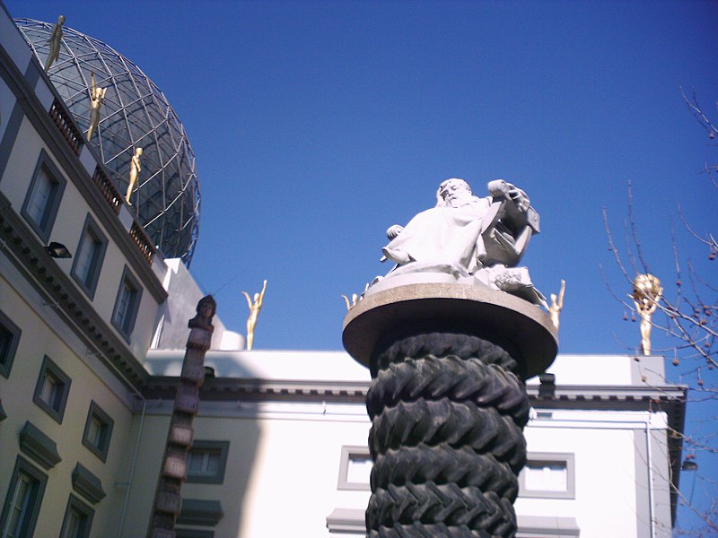 File:Figueres - Teatre-Museu Dalí 0104.JPG