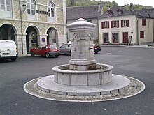 Fontaine de Bedous.jpg