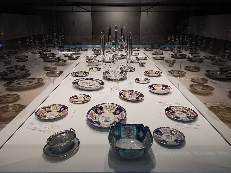 File:CJW dinner set 1831.jpg