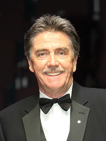 File:Cliff-Thorburn-2010 (cropped 2).jpg