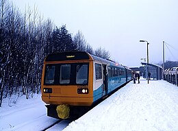 Unit 142080 at Ton Pentre railway station in 2010.jpg