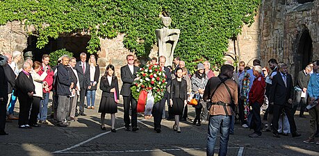 Kranzniederlegung in der Aegidienkirche (2014)