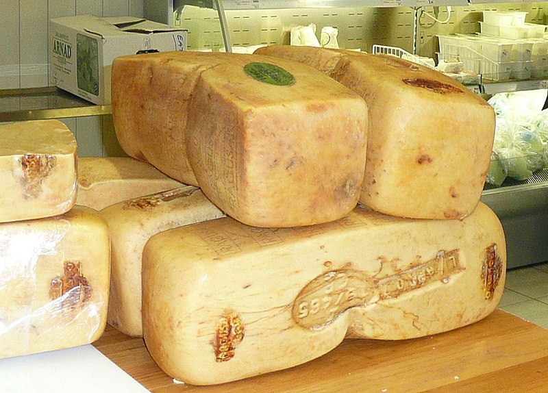 File:Ragusano Cheese.jpg