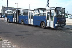 130-as busz a Stadionoknál