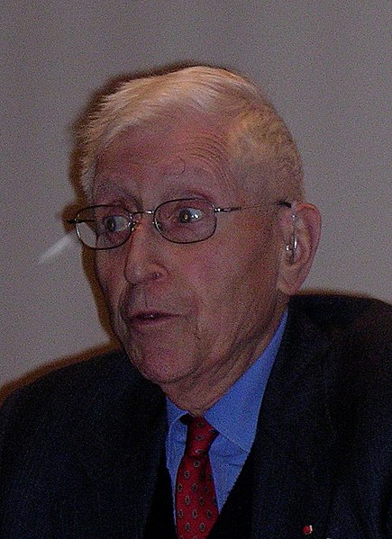 File:Bertrand Schwartz 2006.JPG