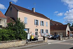 Skyline of Dampierre-et-Flée