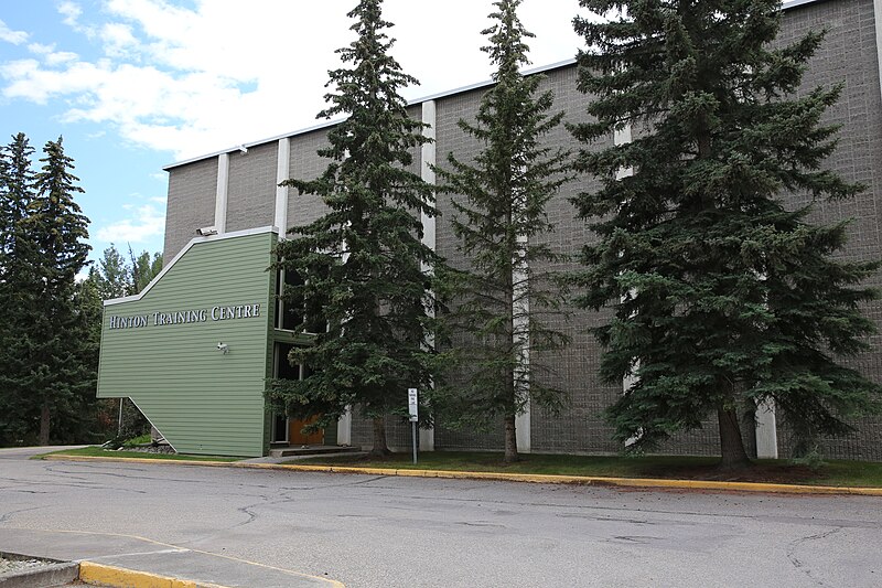 File:Hinton, Alberta, Canada (21170808083).jpg