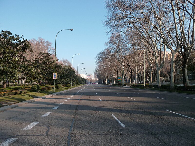 File:Paseo del Prado (Madrid) 06.jpg