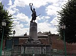 Le Poilu victorieux (monument aux morts)