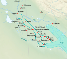 Carte de la Basse Mésopotamie à l'époque d'Akkad, indiquant l'ancien tracé approximatif des fleuves et de la côte du golfe Persique ainsi que la localisation des villes principales. La localisation d'Akkad elle-même, incertaine, y est supposée au nord de Kish.