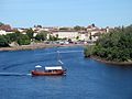 Une gabare touristique sur la Dordogne à Bergerac.