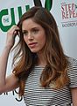 Kayla Ewell interpreta Vicki Donovan.