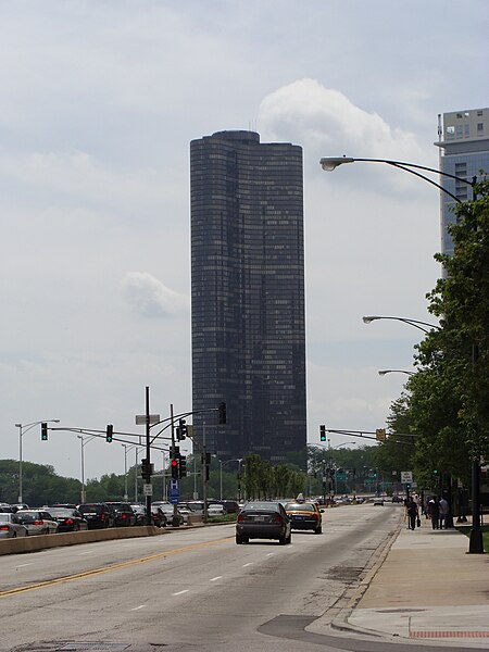 File:Lake Point Tower June 6 08.jpg