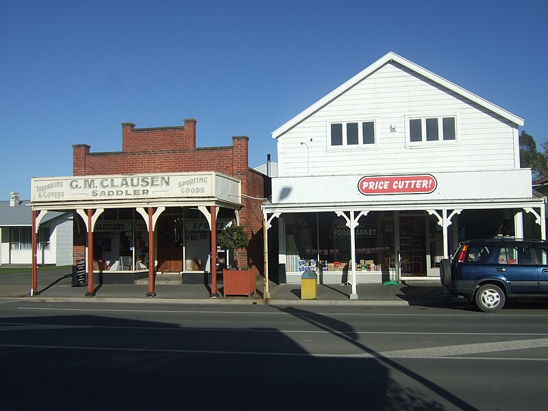 File:Leeston Shops 2009.jpg