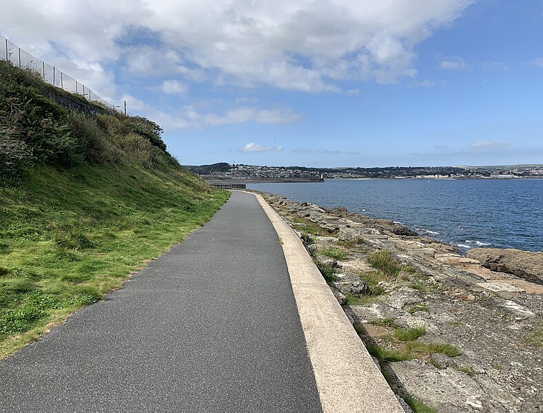 File:Coastal path approaching Newlyn - geograph.org.uk - 6296341.jpg