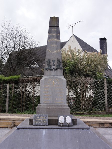 File:Warnécourt (Ardennes) monument aux morts.JPG