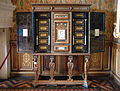 Italian cupboard in the Salon de François Ier