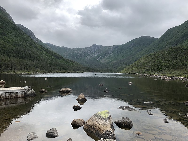 File:Parc national de la Gaspésie - lac aux Américains - 1.jpg