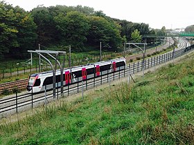 Rame vue depuis le parc de La Courneuve.