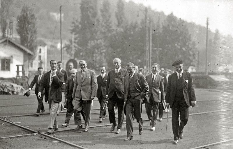 File:Visita del general Miguel Primo de Rivera a la localidad de Oñati (9 de 12) - Fondo Car-Kutxa Fototeka.jpg