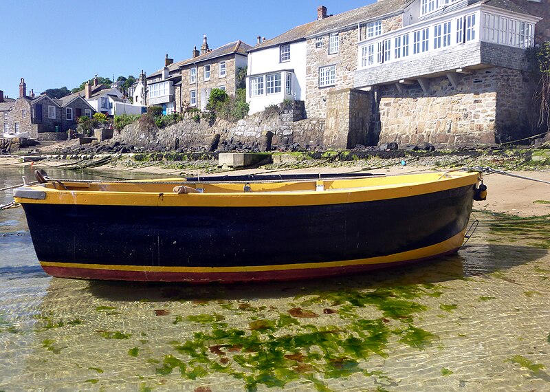 File:Boat in Mousehole harbour - geograph.org.uk - 6438789.jpg