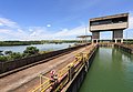 Esclusa de Nova Avanhandava en el río Tietê, parte de la Hidrovía Paraná-Tieté, entre Buritama y Brejo Alegre