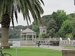 Torre del lago, lago 04.JPG