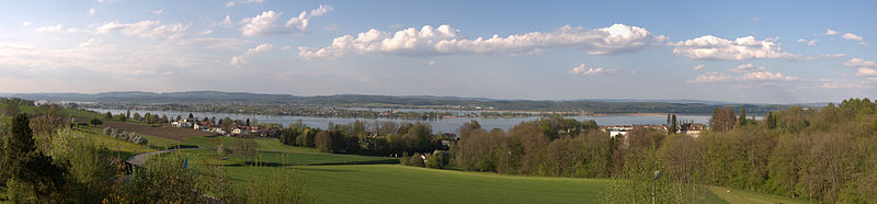 File:2010-04-27 18 31 55 Switzerland Ermatingen Reichenau.jpg