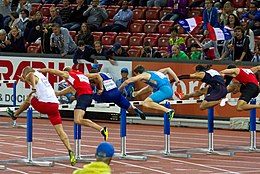 Kurz nach dem Start des 110-Meter-Hürden-Finals